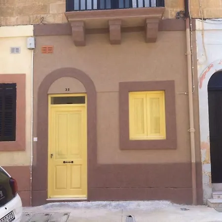 Entire Marsaxlokk. Central Location, Only 1 Minute Walk From The Picturesque Harbor Of Marsaxlokk. Next To Main Square *